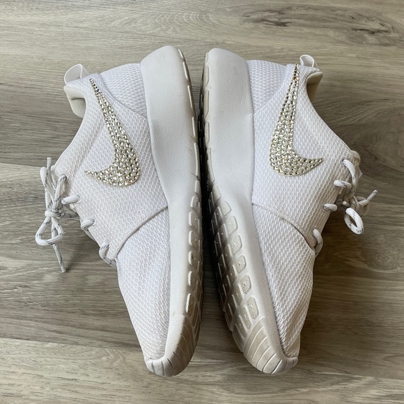 Bedazzled Crystal Nike Roshe Running Shoes - Picture 8 of 10